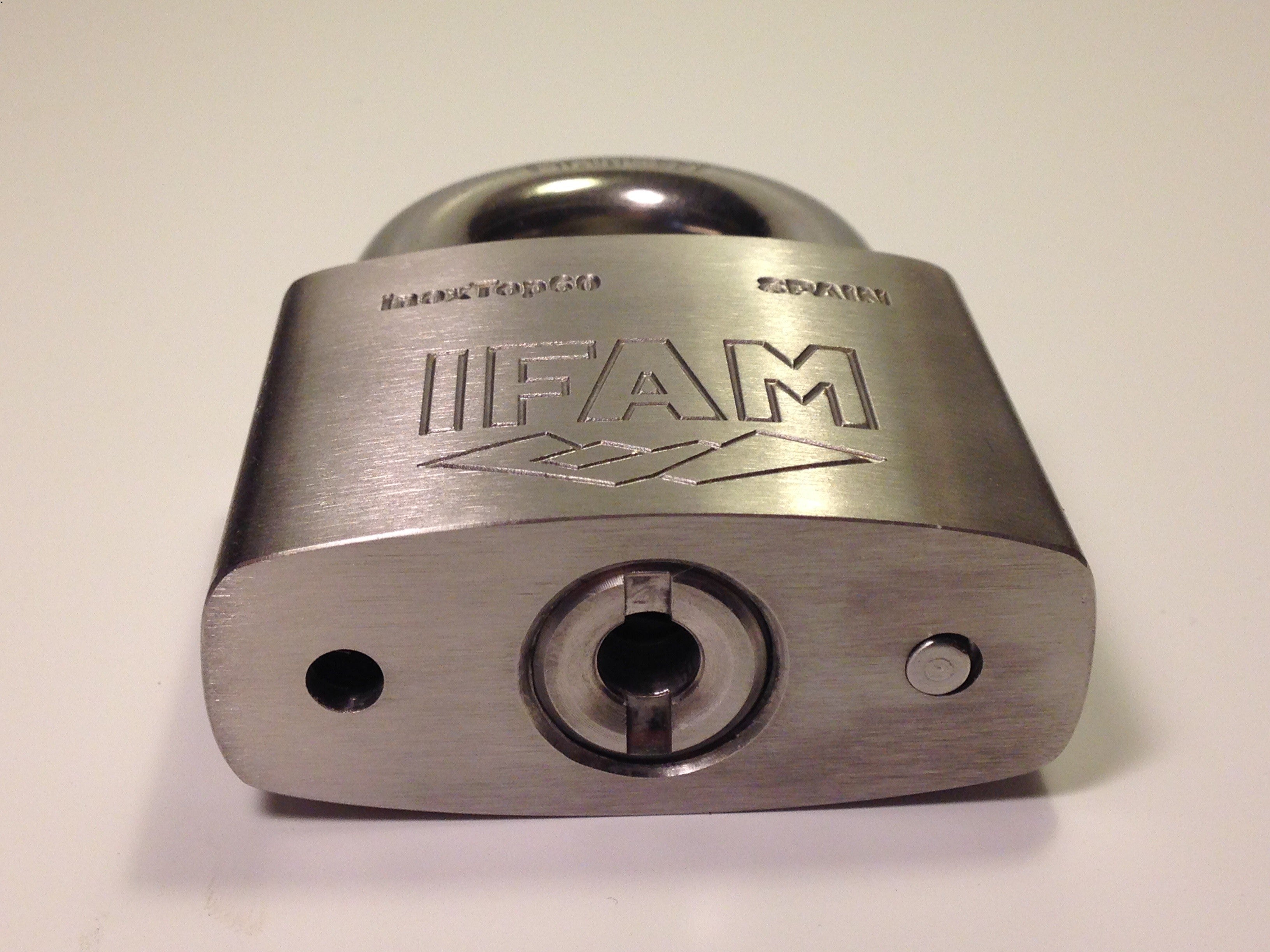 Cadenas  INOX TOP 60 IFAM pour les bateaux, coffre, container et locaux avec atmosphère  corrosive