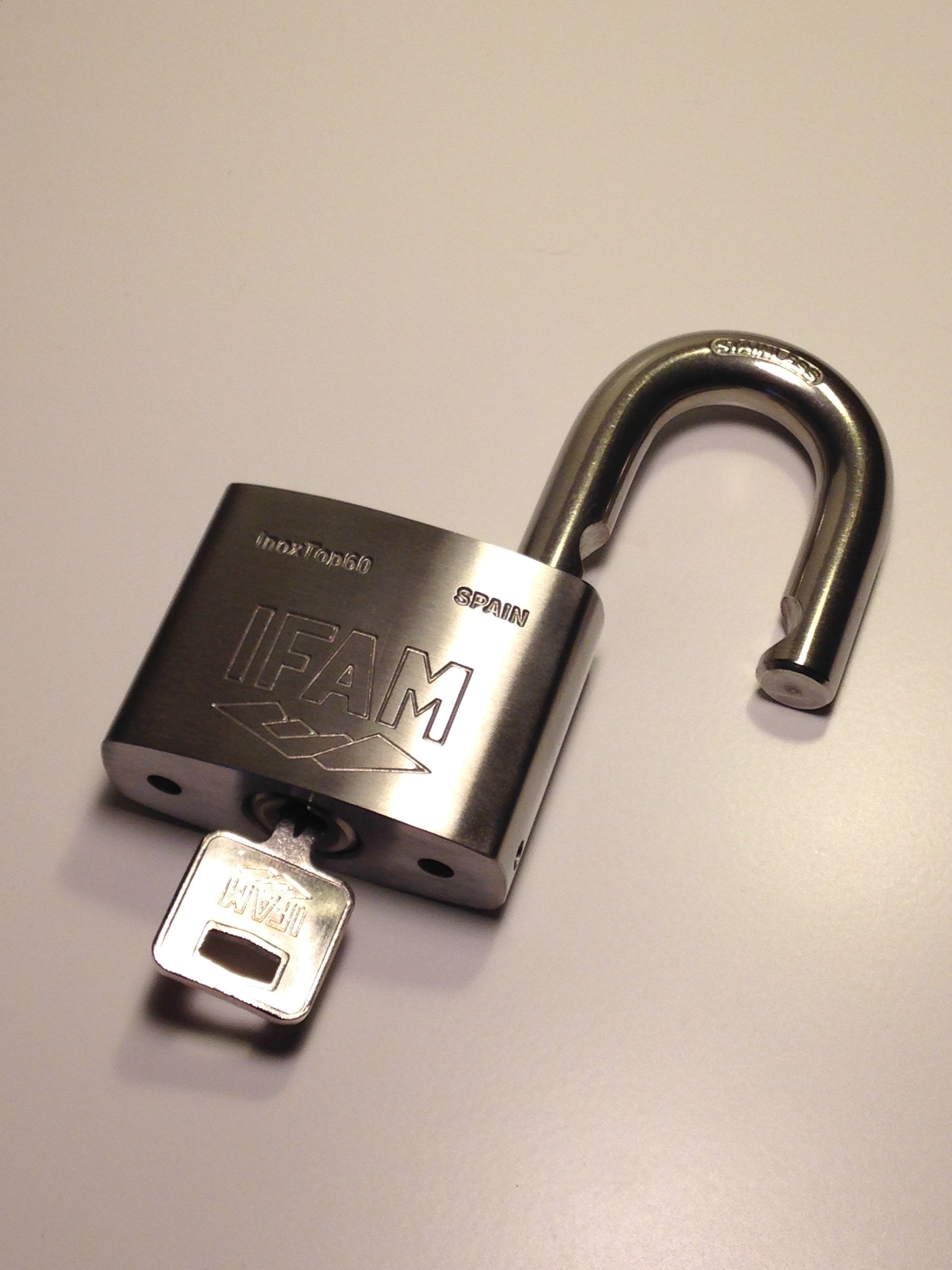 Cadenas INOX TOP 60 IFAM ideal securiser les portails de chantier, les container de stockage sur les chantiers