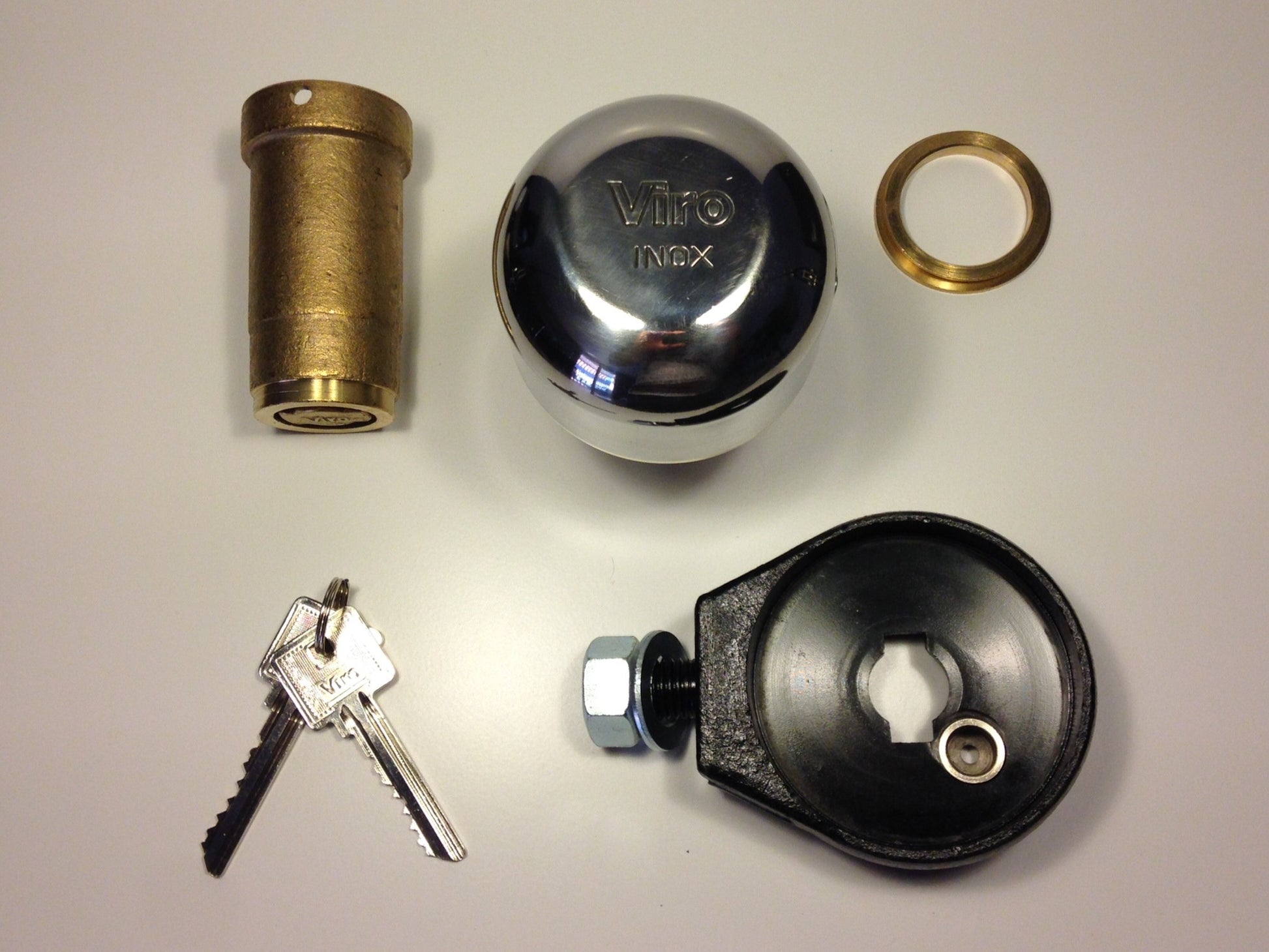 detail Sabot boulle Viro 4221 serrure antivol pour rideaux metallique et porte de garage